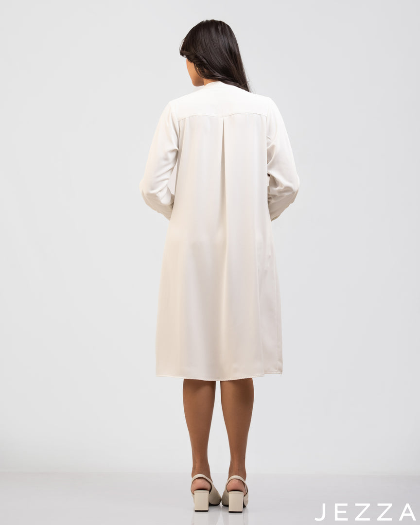 Descriptive Elegance: Minimal Relaxed-Fit Knee Top 76181
