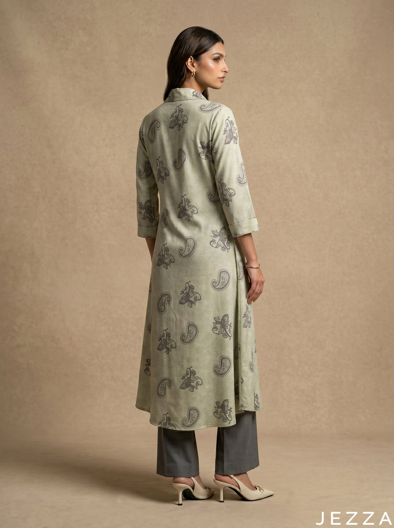 Bohemian Flow: Scattered Paisley Longline Top 87043