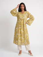 Load image into Gallery viewer, Eclectic Harmony: Patchwork Print Midi Top 79502
